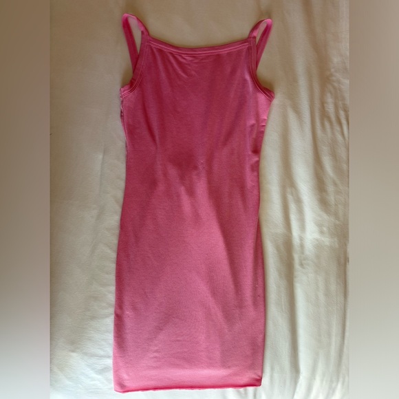 SOLD Isabelle’s Cabinet Pink Backless Dress - Picture 6 of 9